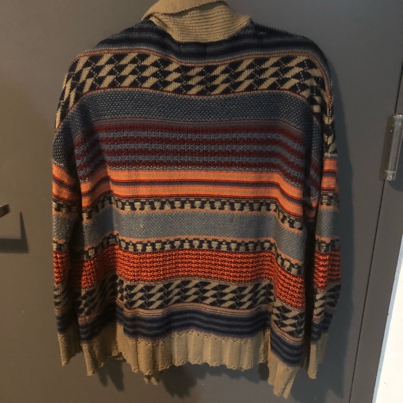 Cute boho & drapey sweater/cardigan - Picture 4 of 6